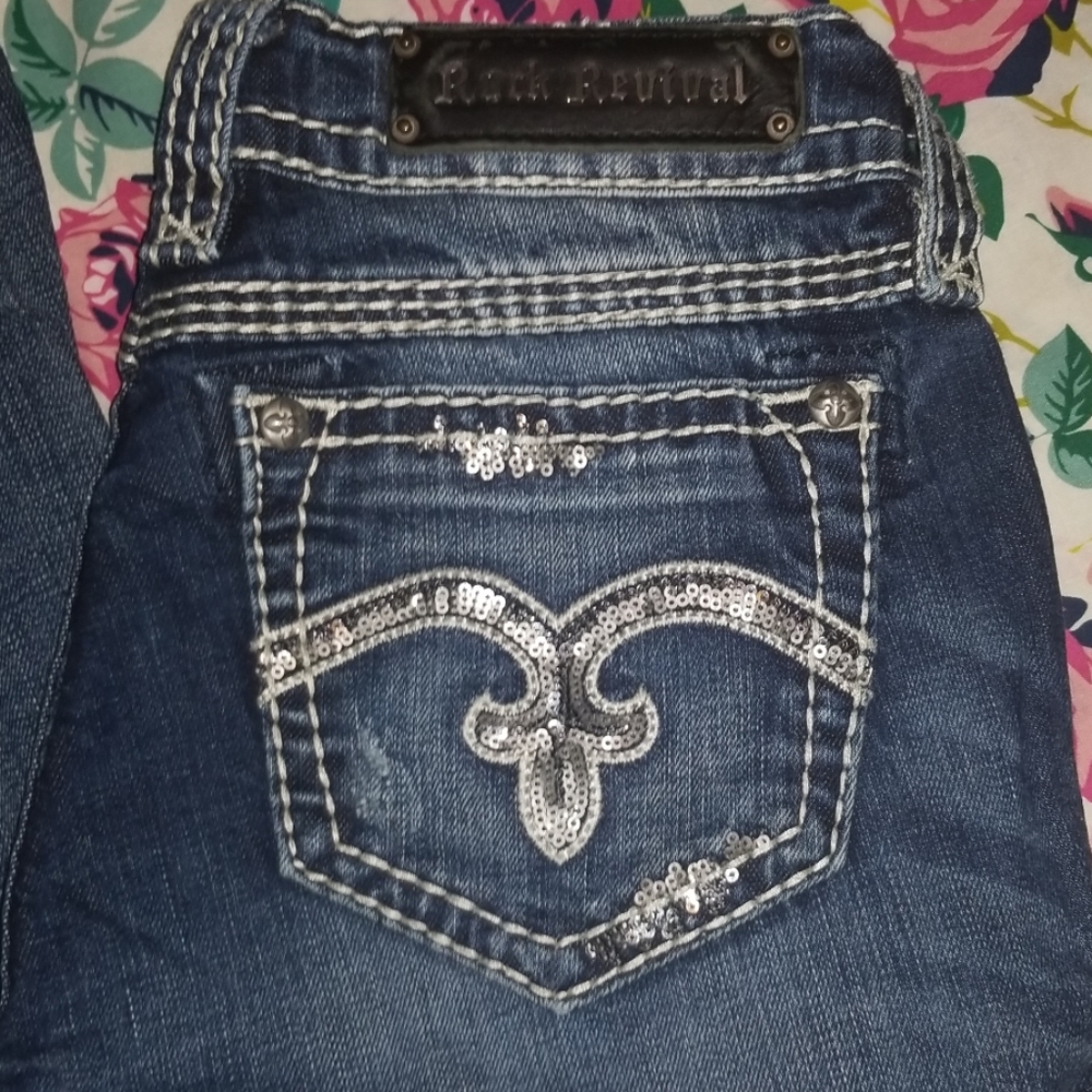 Rock revival Jean's